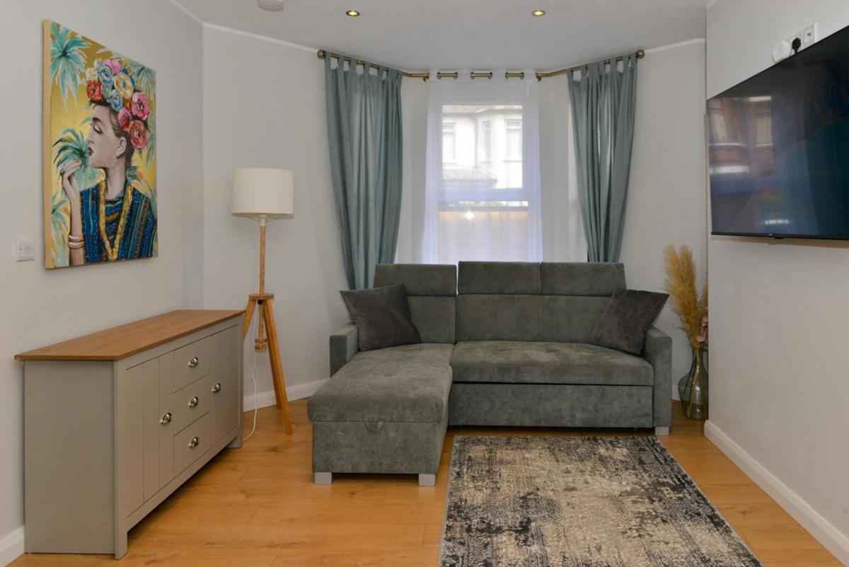Esterville Apartments 1 And 2 Bedrooms Hot Tub Availability Белфаст Экстерьер фото