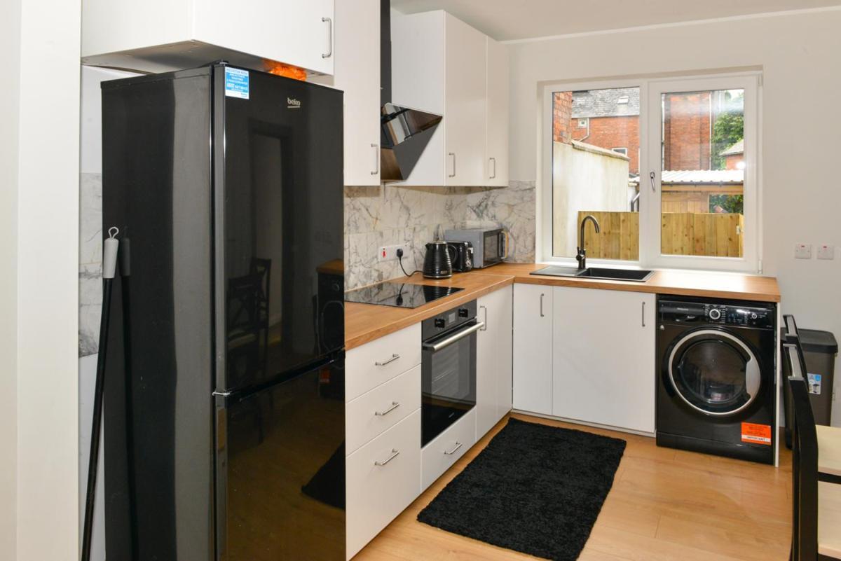 Esterville Apartments 1 And 2 Bedrooms Hot Tub Availability Белфаст Экстерьер фото