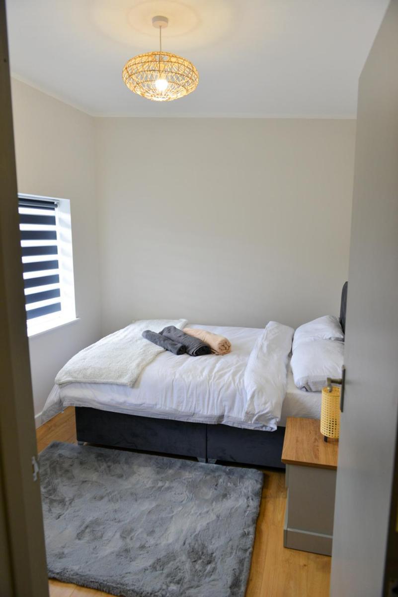 Esterville Apartments 1 And 2 Bedrooms Hot Tub Availability Белфаст Экстерьер фото