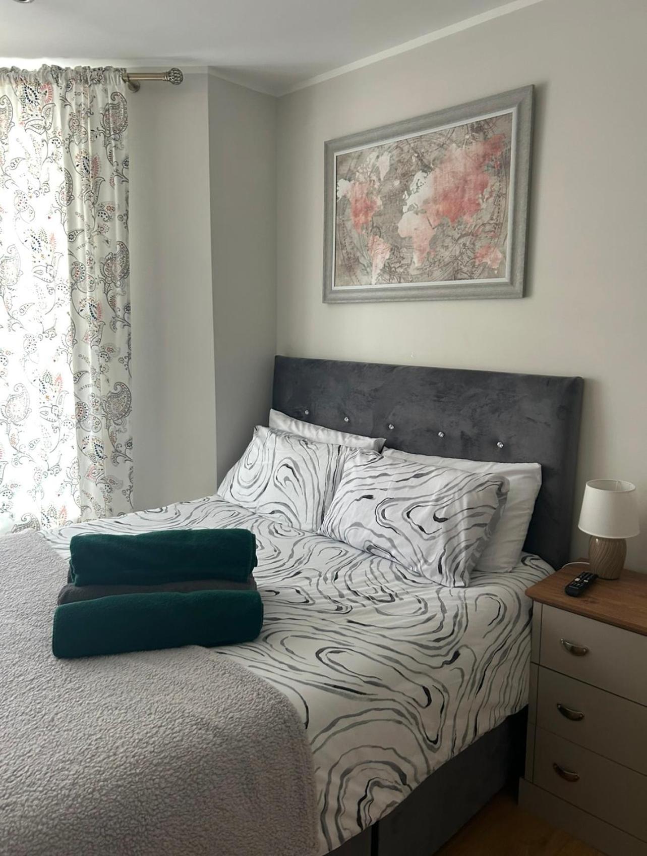 Esterville Apartments 1 And 2 Bedrooms Hot Tub Availability Белфаст Экстерьер фото